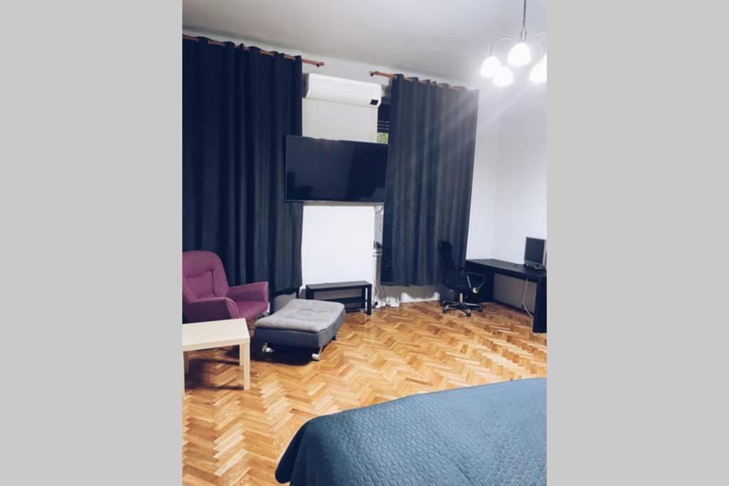 ☆Modern High Ceiling Apartment - Heart Of The City Oradea Exterior foto